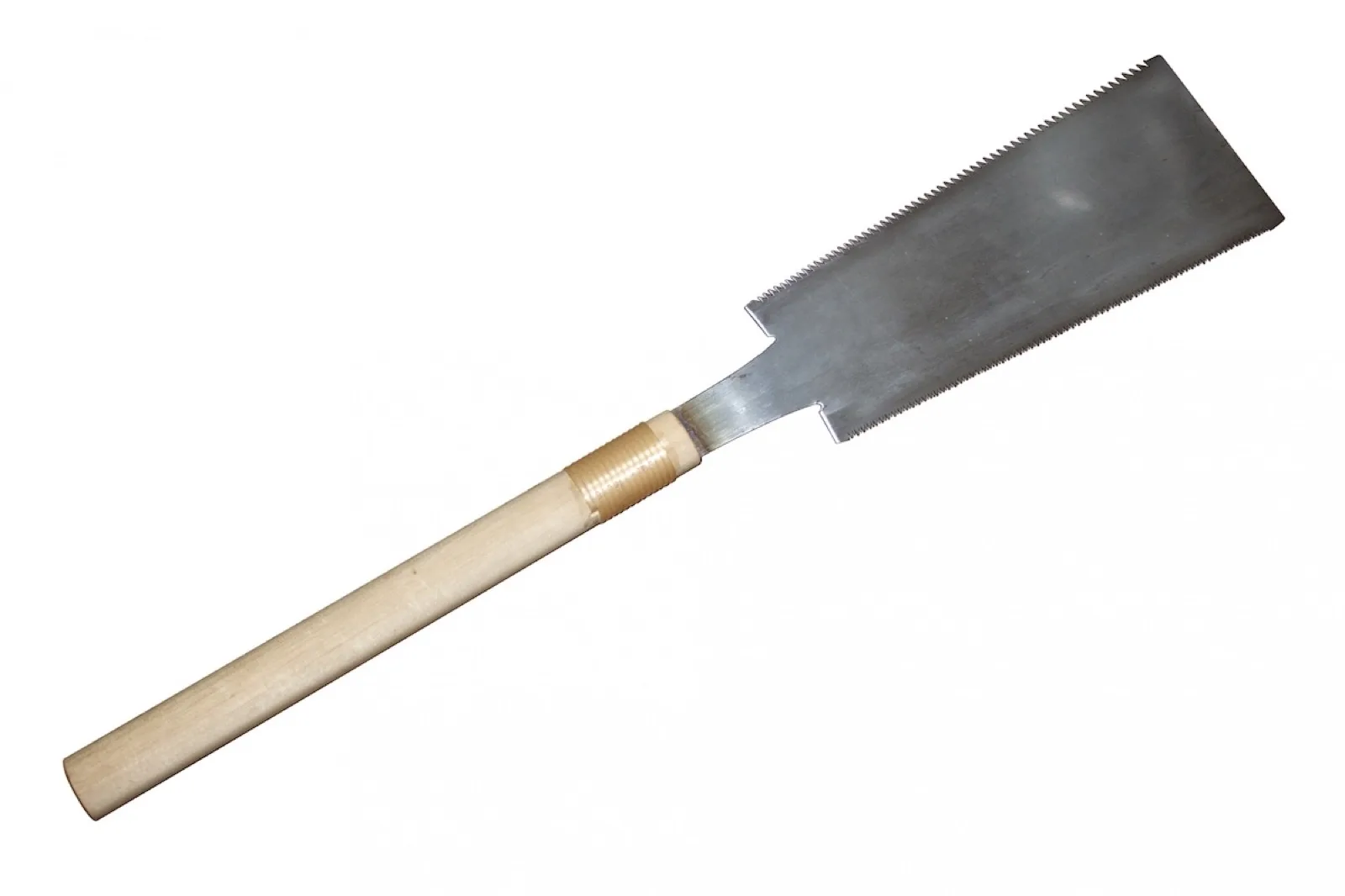 両刃のこぎりの縦挽き刃と横挽き刃の違い