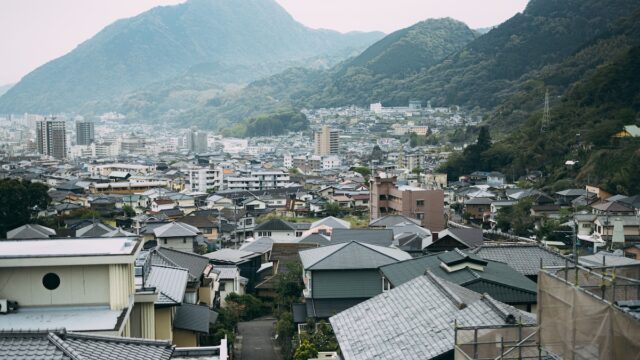住宅街でのこぎりを使う際に音が気になり不安になる状況